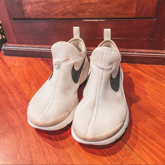 Nike lifestyle shoes - Picture 2 of 4